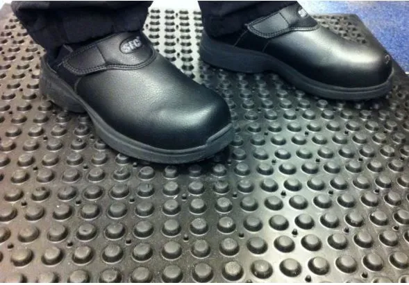 Gulvmatte ERGO 90x60cm m/opphengsøye